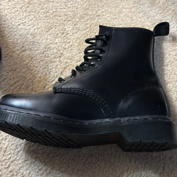 Dr Martens - Picture 5 of 8